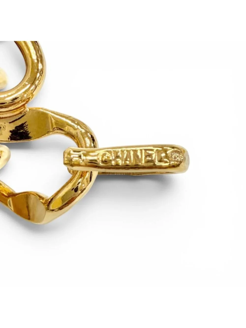Chanel Vintage 31 Rue Cambon CC Logo Coin Motif Chain Belt Gold